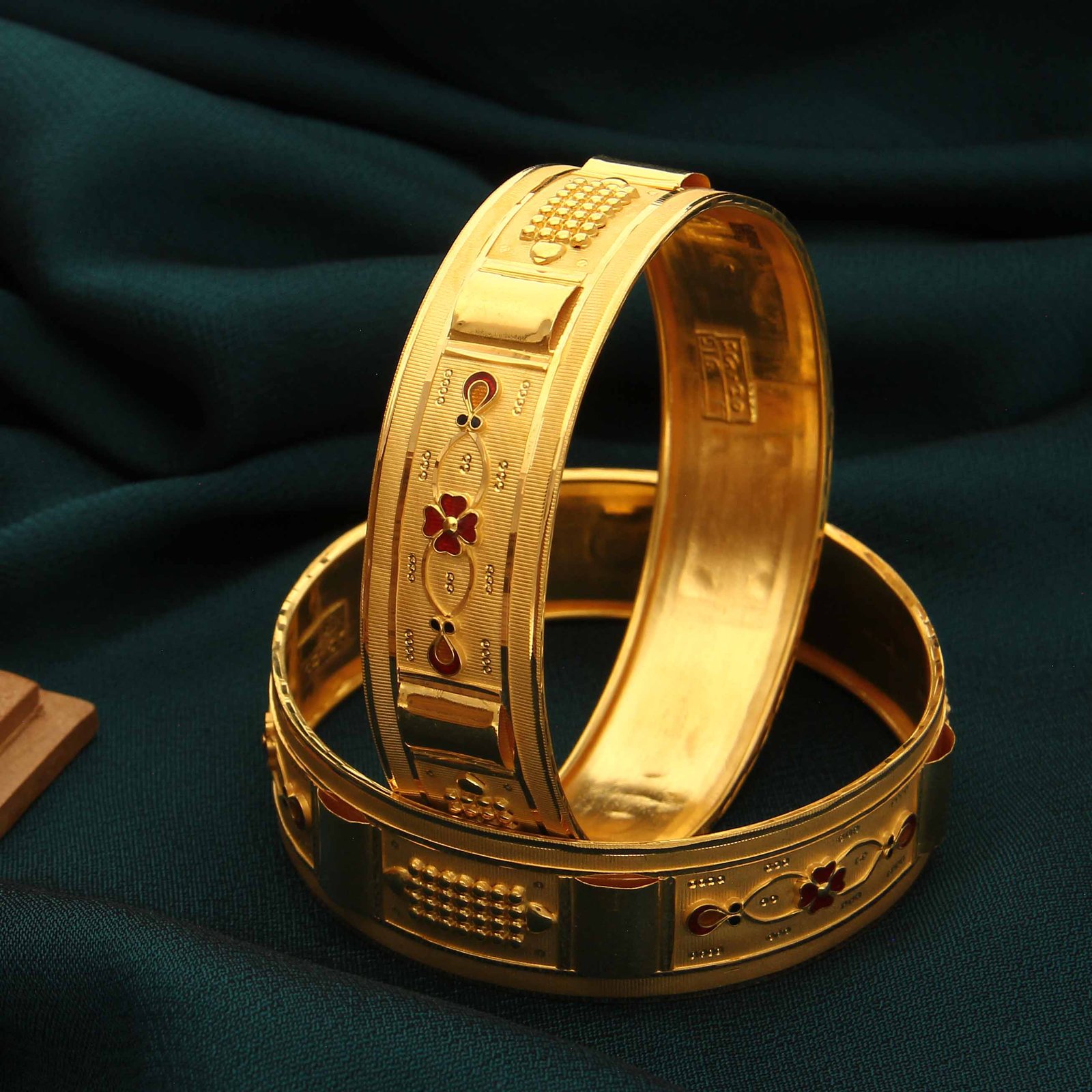 FANCY BROAD BANGLE
